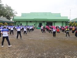 Jaga Kebugaran dan Soliditas, Dandim 1009/Tanah Laut Ajak Anggota dan Persit KCK Cabang XXXII Olahraga Bersama