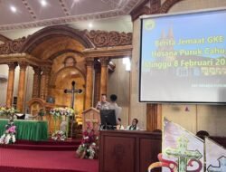 Polantas Menyapa Satlantas Sambangi Umat Kristiani di Gereja GKE Hosana Puruk Cahu Dalam Rangka Operasi Keselamatan Telabang 2026