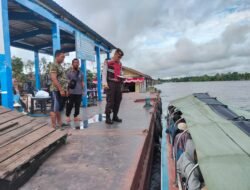 Satpolairud Polres Barsel Imbau Penumpang Speed Boat Utamakan Keselamatan Selama Perjalanan