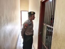 Petugas Piket Kontrol Terus Kondisi Tahanan Di Rutan Polres Murung Raya