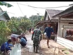 Bantu Kesulitan Masyarakat, Babinsa Buduk Sempadang Gotong royong Bersama Warga Pengecoran Jalan Setapak