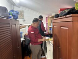 MEMBURU ALAT BUKTI, PENYIDIK KEJATI KALBAR GELEDAH RUMAH PIHAK TERKAIT