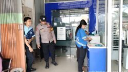 Personil Polsek laksanakan Patroli Rutin ke bank BRI unit Pujon.