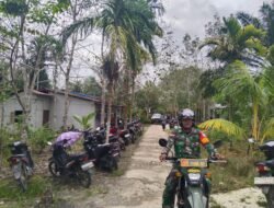 Sebagai Wujud Empati, Babinsa Temajuk Melayat ke Rumah Warga yang Meninggal Dunia