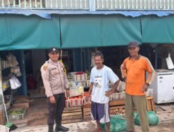 Patroli Dialogis Personil Piket Polsek Jelai Ciptakan Situasi Aman