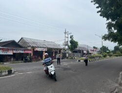 Sinergi Keselamatan, Polantas Sukamara Hadir di Sekolah dan Persimpangan Guna Gatur Lalin Operasi Telabang
