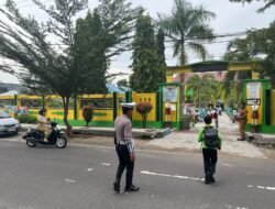Ops Keselamatan Telabang 2026: Aksi Humanis Polantas Sukamara Atur Lalu Lintas di Persimpangan Jalan dan Sekolah