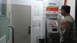 Polsek Manuhing Hadir di Tengah Malam: Pastikan Situasi Tumbang Talaken Tetap Kondusif