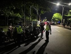 SATLANTAS POLRES SERUYAN GELAR PATROLI ANTISIPASI BALAPAN LIAR DINI HARI, KOTA KUALA PEMBUANG AMAN DAN KONDUSIF