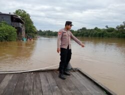 Antisipasi Banjir, Polsek Seruyan Tengah Intensifkan Monitoring dan Sosialisasi ke Warga Bantaran DAS