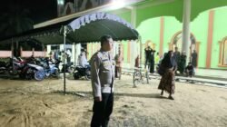 Pengamanan Sholat Tarawih Polsek Pematang Karau, Jemaah Aman dan Nyaman Beribadah.