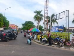 HADIR DI TENGAH KERAMAIAN, SAT SAMAPTA POLRES SERUYAN AMANKAN PASAR RAMADHAN AHMAD YANI