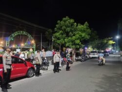 Personel UKL 2 dan Power On Hand Regu 2 Siaga Amankan Tarawih di Kota Sukamara