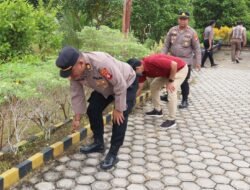 Dukung Gerakan Indonesia Asri, Polres Murung Raya Kurve Bersama Dilingkungan Mako dan Tempat Ibadah
