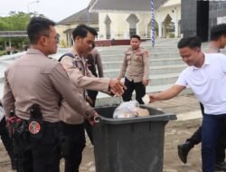 Ramadhan 1447 H, Polres Murung Raya Gelar Bakti Religi Bersihkan Masjid Al-Istiqlal Puruk Cahu