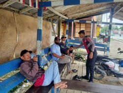 Patroli Dialogis Satsamapta Polres Murung Raya Sasar Pangkalan Ojek, Imbau Warga Bersama Jaga Kamtibmas