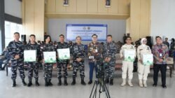 Semarak Idul Fitri, Kodaeral XII Ikuti Vicon Pembagian Paket Lebaran TNI AL