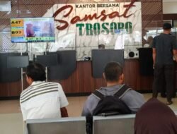 Pelayanan Samsat Trosobo Dipuji Wajib Pajak, Petugas Dinilai Ramah dan Membantu