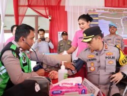 Pastikan Mudik Aman Kelurga Bahagia, kapolres Barsel Bersama Ketua Bhayangkari Cabang Cek Pos Ops Ketupat Telabang 2026