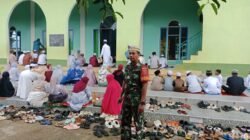 Personel Kodim 1009/Tanah Laut Laksanakan Sholat Id Bersama Warga Sekaligus Amankan Jalannya Ibadah