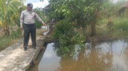 Pengecekan Sumber Air Dalam Penanggulangan Karhutla Oleh Personel Polsek Basarang