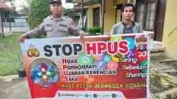Personil Polsek Kapuas Barat Himbau Warga Agar Jaga Kamtibmas Dan Tidak Mudah Terprovokasi Dengan Berita Bohong (HOAX)
