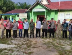 POLSEK DANAU SEMBULUH GELAR RAPAT BERSAMA PEMERINTAH DESA DAN TOKOH MASYARAKAT TABIKU, SEPAKAT TERTIBKAN BALAP LIAR