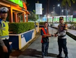 Jaga Kekhusyukan Ibadah Ramadan, Polres Barito Utara Gelar Patroli Sahur dan Aksi Kemanusiaan