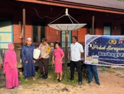 POLSEK SERUYAN TENGAH BAGIKAN TAKJIL KEPADA WARGA KURANG MAMPU, JALIN SILATURAHMI DI BULAN RAMADHAN