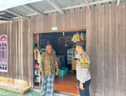 Polisi Sambangi Warga Lewat Patroli KRYD di Pantai Lunci