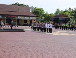 JAM PIMPINAN POLRES SERUYAN, KABAGREN TEKANKAN TANGGUNG JAWAB PERSONEL DI POS PAM OPS KETUPAT