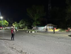 Personel Sat Samapta Amankan Arus Lalu Lintas Saat Salat Tarawih