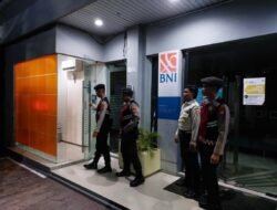 Personel Sat Samapta Polres Sukamara Laksanakan Patroli Harkamtibmas di Bank BNI Sukamara