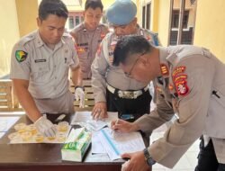 KABAG OPS POLRES SERUYAN PIMPIN TEST URINE PERSONEL PENGAMANAN, HASILNYA NEGATIF SEMUA