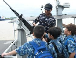 Belajar di Atas Kapal, Kodaeral XII Edukasi Generasi Muda Lewat Kunjungan Edukatif