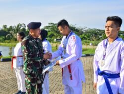 Komandan Kodaeral XII Beri Penghargaan, Tegaskan Budaya Berprestasi