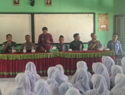 Cegah Pergaulan Bebas, Danpos Koramil 07/Teluk Keramat Hadiri Kegiatan Sosialisasi Pencegahan Kenakalan Remaja di Sekolah 