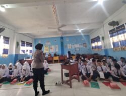 Kanit Binmas Polsek Murung Sosialisasi Pencegahan Kenakalan Remaja Di SMP Muhammadiyah Puruk Cahu