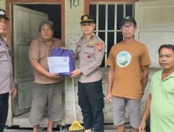 SEBAGAI BENTUK PEDULI KEPADA WARGANYA, POLSEK KAPUAS TENGAH LAKSANAKAN BAKSOS KEPADA WARGA YANG MEMBUTUHKAN