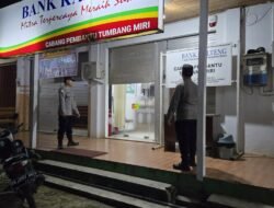 Personel Polsek Kahulut Sisir Perbankan Tumbang Miri Saat Malam Hari