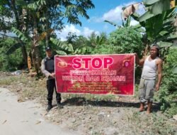 rUTIN Sinergi Tiga Pilar di Garda Terdepan, Bhabinkamtibmas-Babinsa-MPA Sumber Mukti Sosialisasi Karhutla Langsung di Lapangan