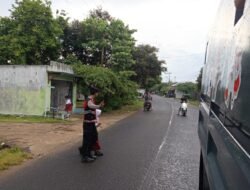 POLISI JEMPUT SISWA DI PAGI HARI, POLTAR SEKOLAH HADIR BERIKAN RASA AMAN