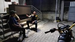 Patroli Malam, Bhabinkamtibmas Purbasari Sambangi Pos Security