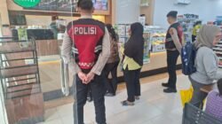 **“Aktivitas Belanja Meningkat, Tim Patroli Presisi Polres Bartim Lakukan Observasi dan Imbauan Humanis di Indomaret”**