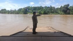 Waspada Musim Hujan, Polsek Marikit Tingkatkan Pengawasan Ketinggian Air DAS Katingan