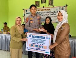 POLSUBSEKTOR BATU AMPAR DAMPINGI PENYALURAN BLT-DD TAHAP I DESA SEBABI