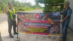 PERSONEL POLSEK PULAU PETAK LAKSANAKAN SOSIALISASI ILEGAL MINING KE MASYARAKAT GUNA PENCEGAHAN TAMBANG LIAR DI WILAYAH KECAMATAN PULAU PETAK