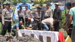 Polres Kotim Gelar Upacara Pemakaman Aiptu  Suyanto, Beri Penghormatan Terakhir.
