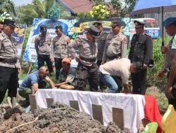 Polres Kotim Gelar Upacara Pemakaman Aiptu  Suyanto, Beri Penghormatan Terakhir.