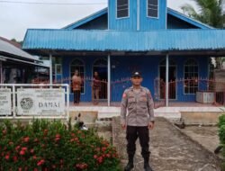 Personel Polsek Dusut Hadir Berikan Rasa Aman Pada Pelaksanaan Ibadah Minggu Umat Kristiani